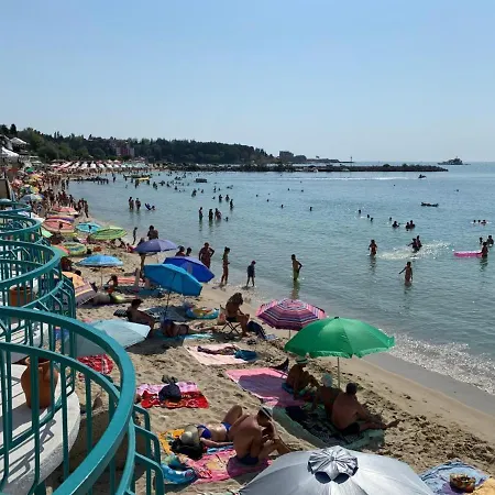 Elizabeth 네세부르